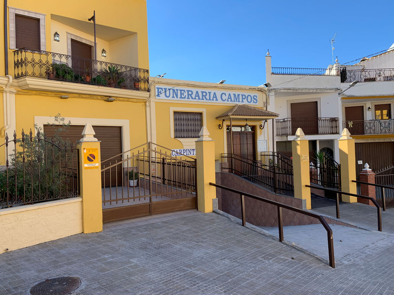 Accesos al tanatorio