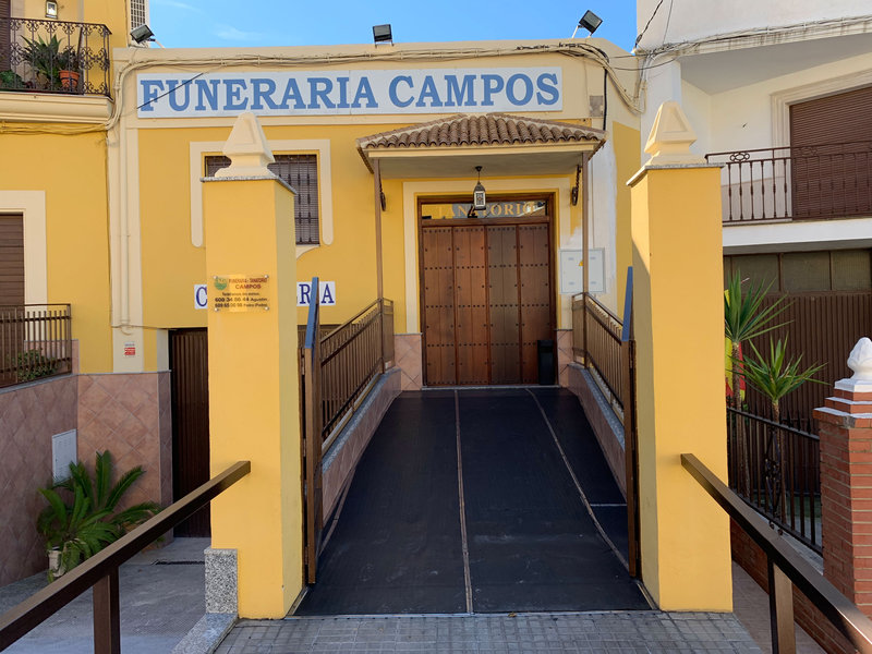 Accesos al tanatorio